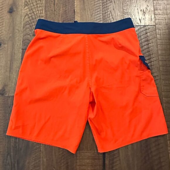 Under Armour board shorts - Picture 2 of 3